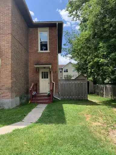 1 Bedroom Apartment in Lindsay - Updated & Cozy