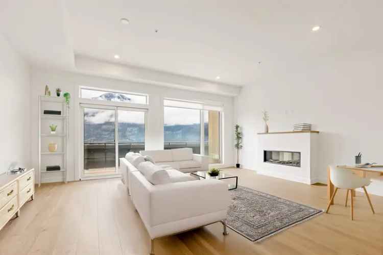 A $1,558,900.00 1/2 Duplex with 3 bedrooms in Brennan Center, Squamish