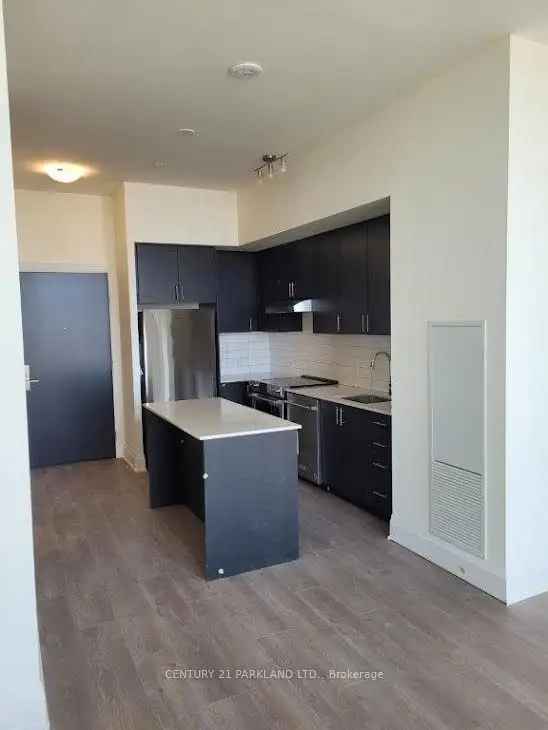 Condo For Rent in 9000, Jane Street, Vaughan, Ontario