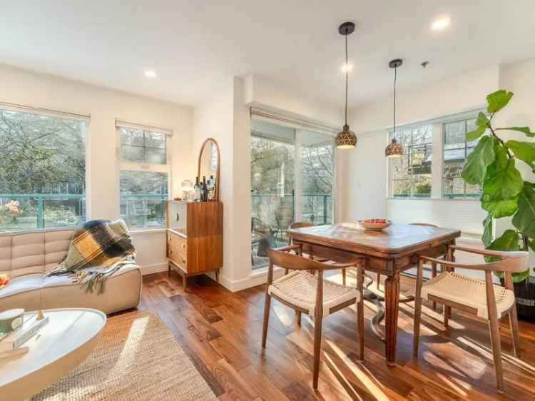 Fairview VW Condo for Sale  2 Beds 2 Baths Updated Kitchen
