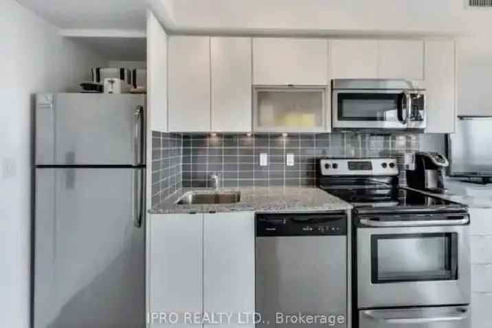 Bachelor for Lease in Liberty Village!