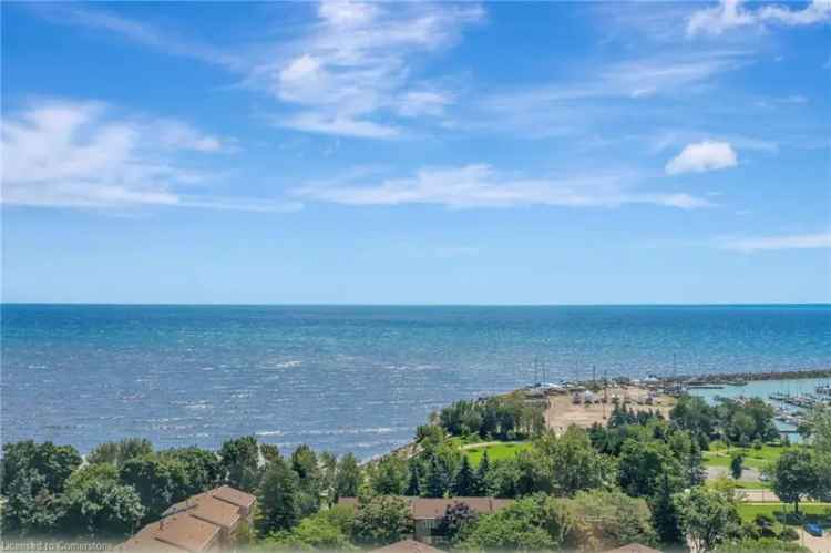 House For Sale in Lakeshore Road West, Oakville, Ontario