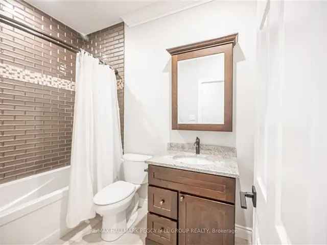 House For Sale in Barrie, Ontario