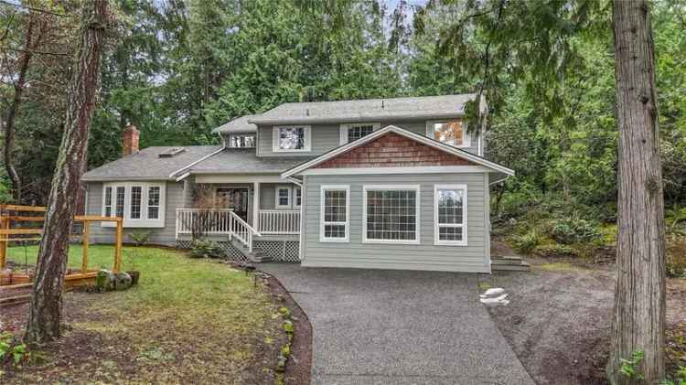 West Coast Family Home in North Saanich