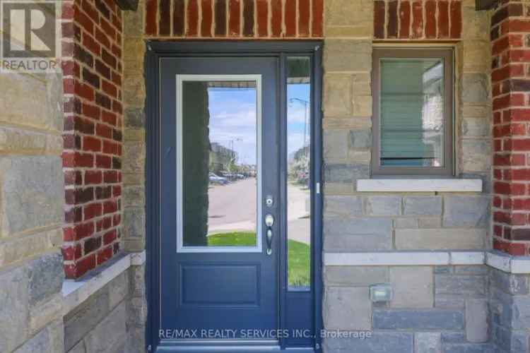 3-Bedroom Townhouse in Rivermill - Modern Kitchen Granite Counters Finished Basement