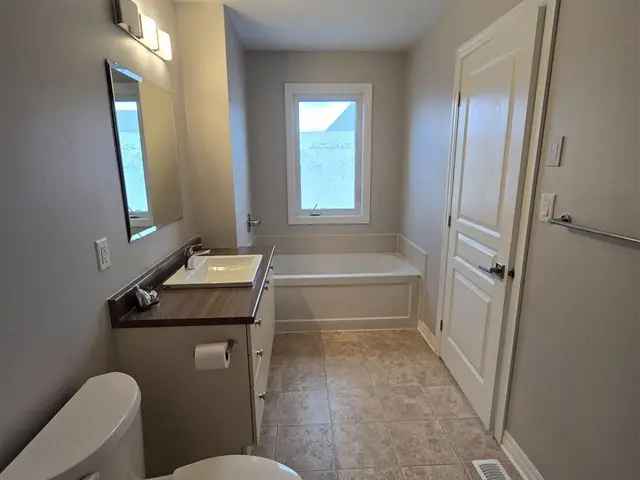 Townhouse For Rent in Kingston, Ontario