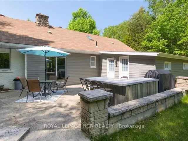 Bruce Peninsula Home: Tennis Court, Lake Access, 4BR, 3BA