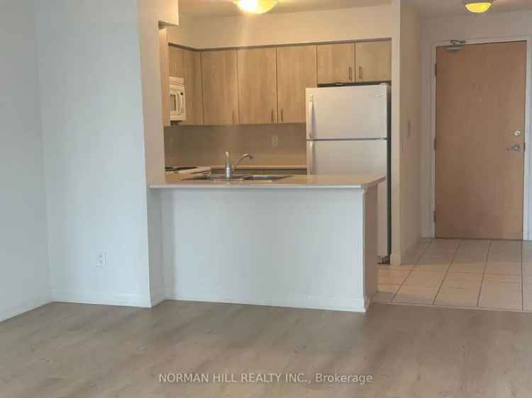 3 Bedroom Corner Unit Near Sheppard Subway