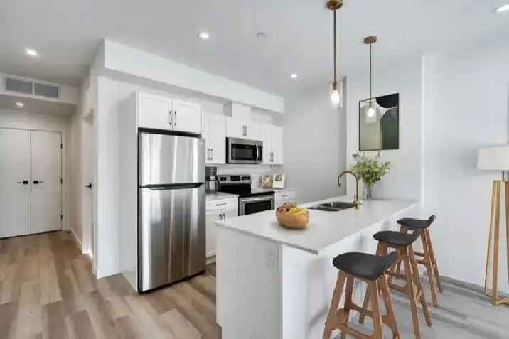 Rent Spacious 2 Bed 2 Bath Apartment in West Broadway with Modern Features