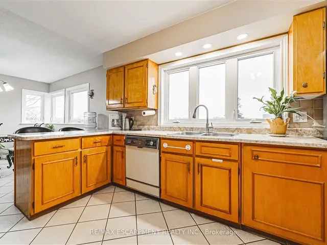 4 Bedroom Bungalow Near Binbrook