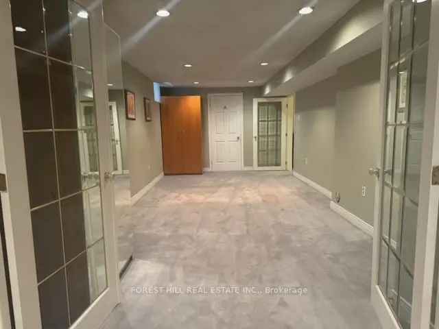 Expansive 2000 Sq Ft One Bedroom Basement Apartment