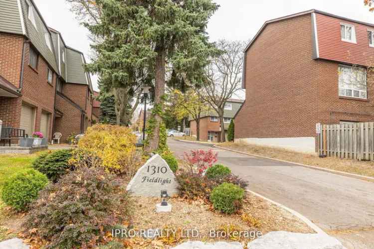 Condo For Sale in Pickering, Ontario