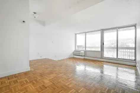 1 room apartment of 53 m² in Montreal