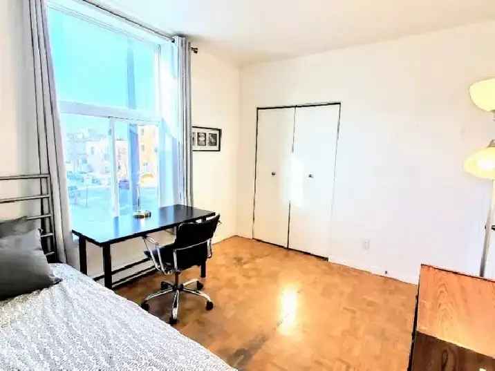 Room for Rent in Montreal with Free Utilities and Modern Amenities