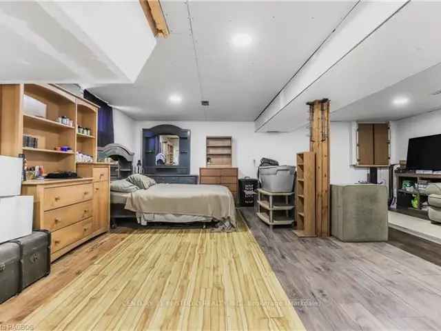 House For Sale in Collingwood, Ontario