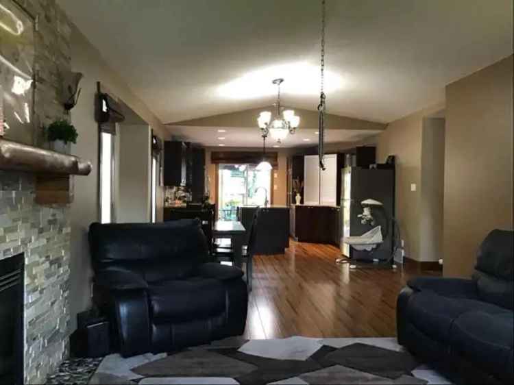 House For Rent in Whitecourt, Alberta