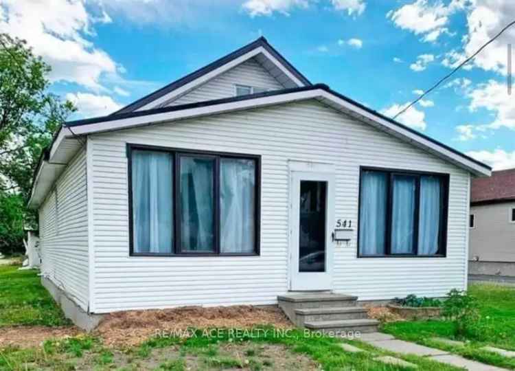 House For Sale in Fort Frances, Ontario