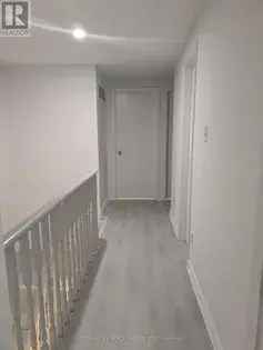 3 rooms apartment of 186 m² in Toronto