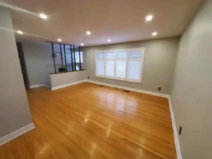 3 bedroom detached house in Toronto for rent S3200