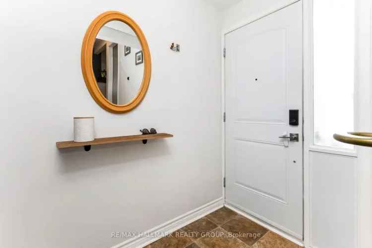 Semi-Detached Bungalow in Parkwood Hills Family-Friendly Neighbourhood