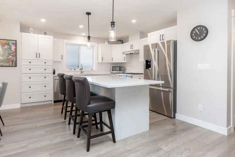 Ocean View Rancher - 3 Bed 3 Bath - Finished Basement