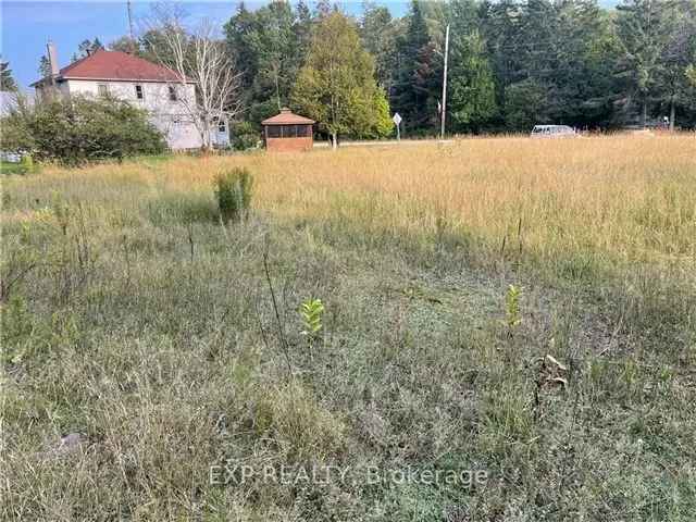 Half Acre Building Lot in Gorgeous Community