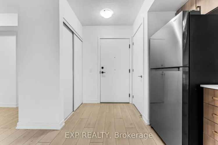 Condo For Sale in Toronto, Ontario