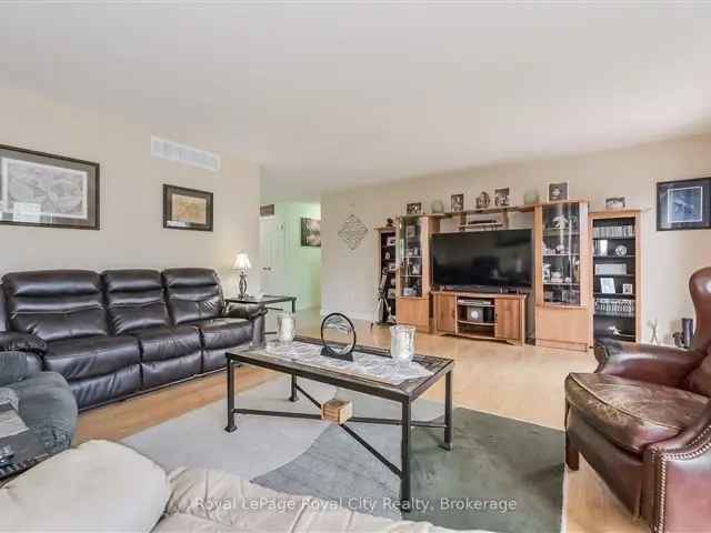 House For Sale in 60, Stanley Crescent, Centre Wellington, Ontario