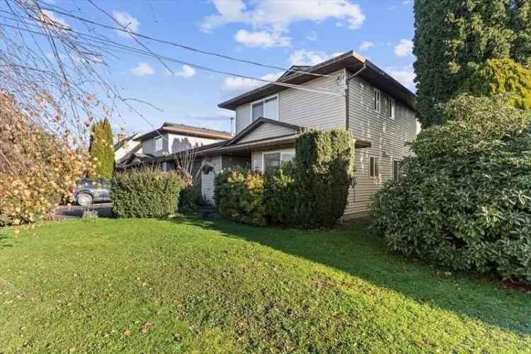 A $600,000.00 1/2 Duplex with 3 bedrooms in Chilliwack Proper East, Chilliwack