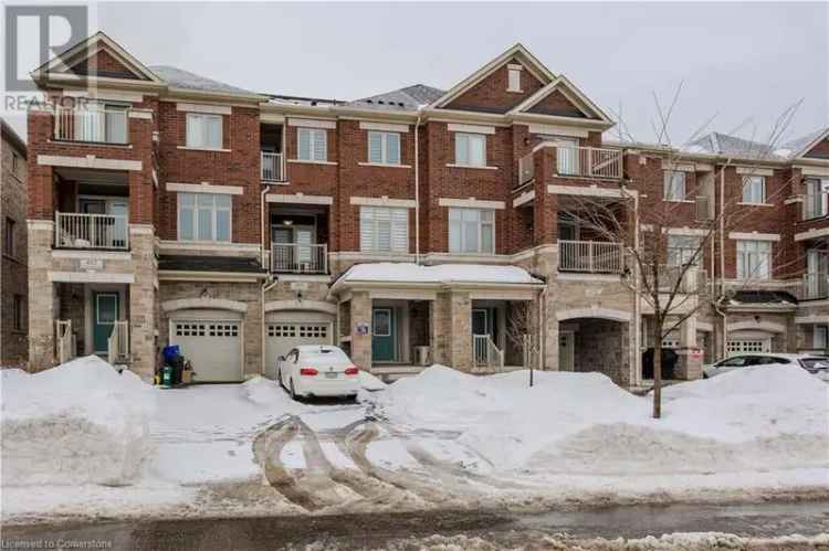 Buy Townhome in Oakville with Modern Features and Access to Amenities