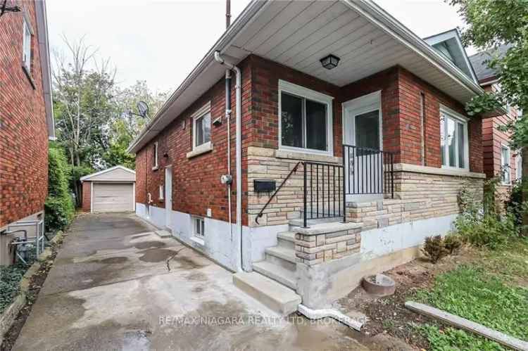 House For Sale in St. Catharines, Ontario