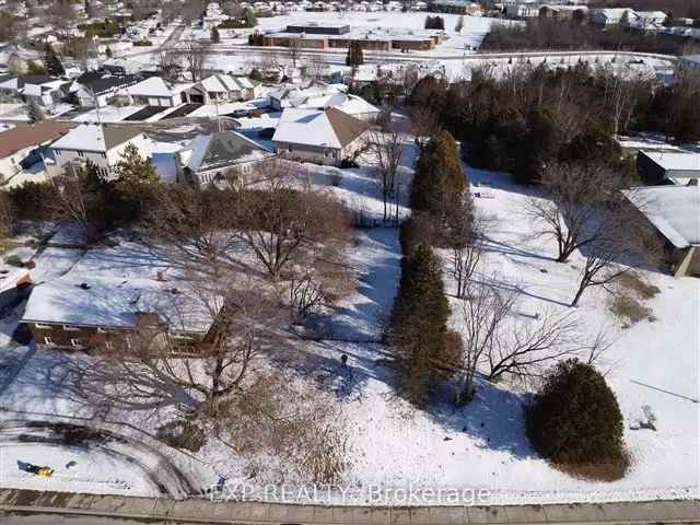 Smiths Falls R2 Zoned Land: Medium Density Housing Opportunity