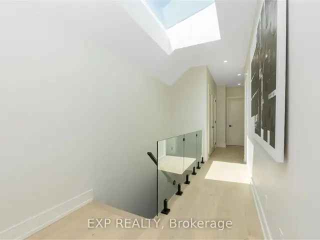 House For Sale in Toronto, Ontario