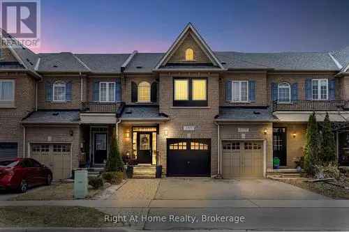 3 Bedroom Townhome in Westmount Oakville Family Friendly Home