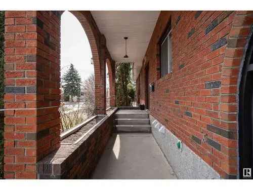 House For Sale in Baturyn Edmonton Family Home Daycare Potential