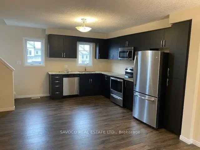 3 Bed 2.5 Bath Townhouse Near Schools and Highway