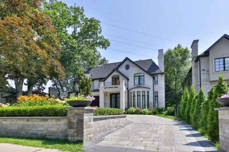 House For Sale in Mississauga, Ontario