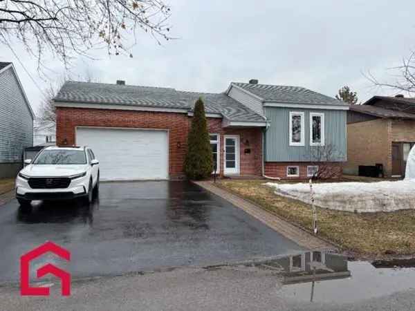 Renovated Bungalow for Sale 4 Bedrooms 2 Bathrooms Large Garage