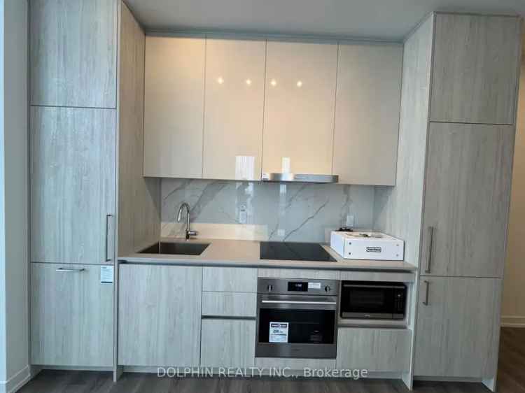 Buy 2 Bedroom Corner Unit in Vaughan with Stunning Views and Modern Design