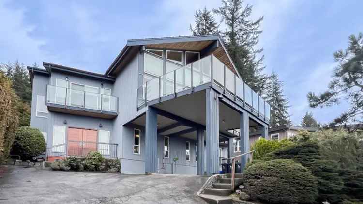 372 MONTROYAL Boulevard in North Vancouver: Upper Delbrook House for sale : MLS®# R2972704