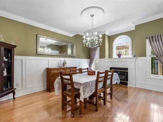 4 Bedroom Home in Newmarket's Prestigious Neighborhood