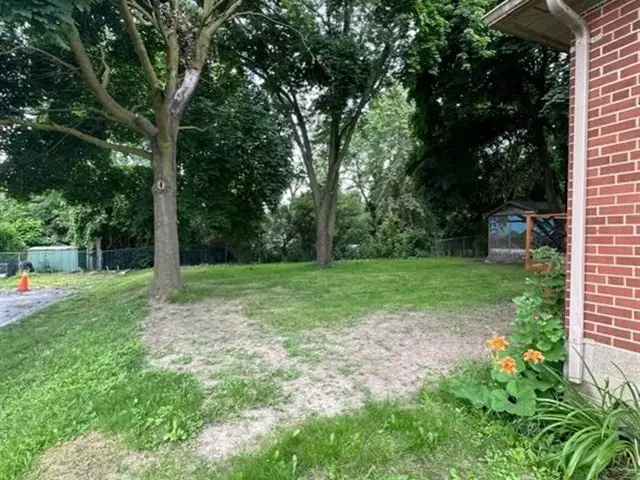 Streetsville Development Lot: 66x175 ft Prime Residential Land