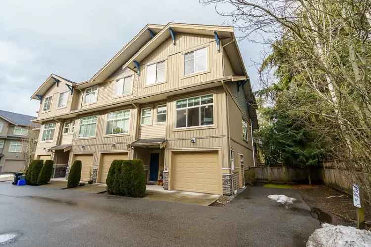 3 Bedroom Townhouse in Willoughby Heights Langley