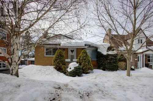 Charming Bungalow for Sale in Kitchener with In-law Suite and Modern Updates