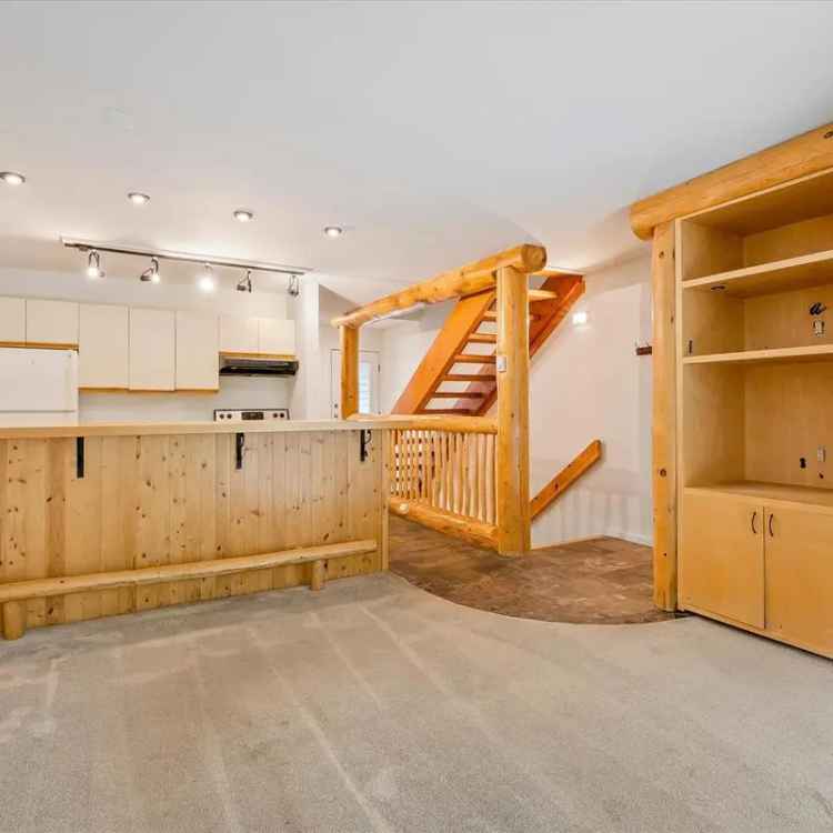 Whistler Townhouse for Sale - Updated 3 Bed 2 Bath Family Home