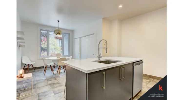 Plateau Apartment 3BR 2BA Renovated Near Laurier Station