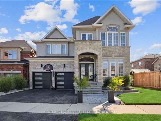 Upgraded Family Home in Oakville Westmount