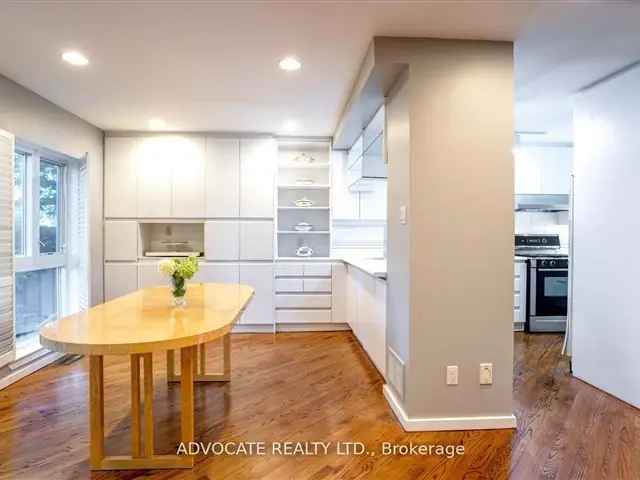 Spacious Bayview Millways Townhome 3 Beds 5 Baths Private Garden