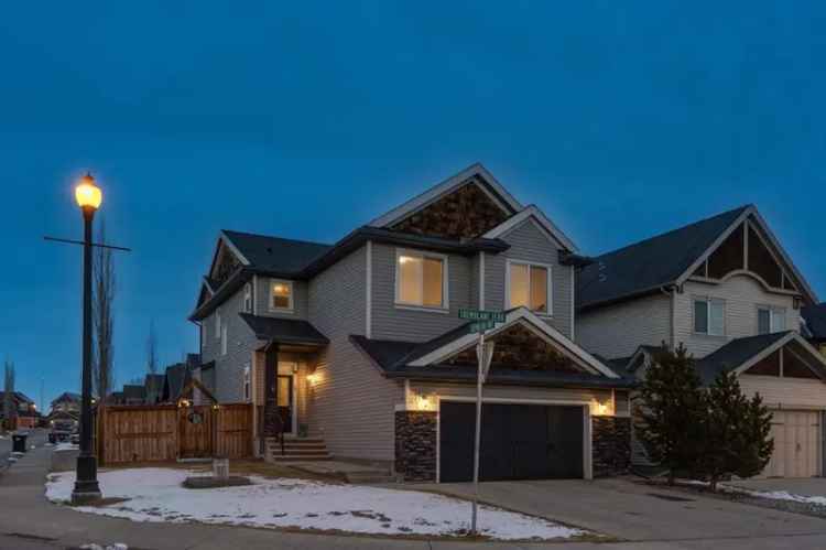 House For Sale in Calgary, Alberta