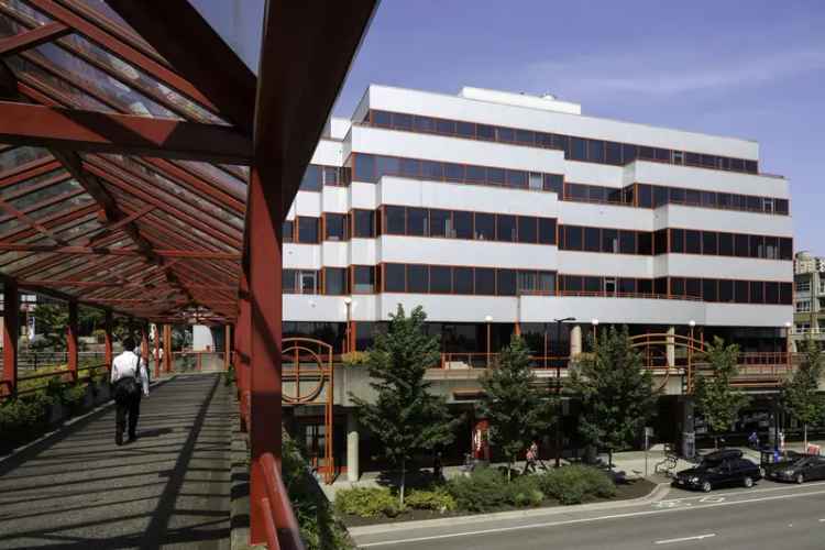 Office building For Rent in 132, West Esplanade, North Vancouver, British Columbia